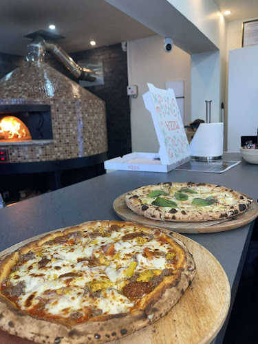 BAJY PIZZA AU FEU DE BOIS