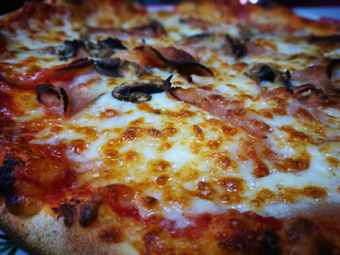 Beautiful pizzeria fast food