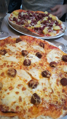 Bella Pizz's