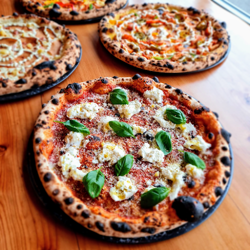C PIZZA AU FEU DE BOIS Fosses