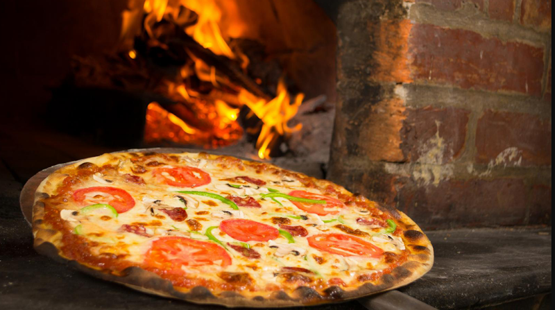 L'ARC EN CIEL PIZZA AU FEU DE BOIS