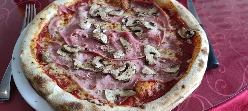 LA CUCINA pizzeria creperie grill