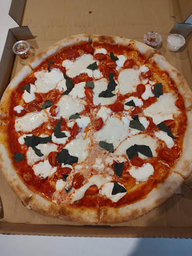 Lina's Pizza