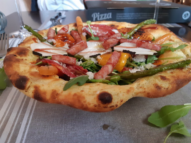 Pizz Express / Casa Di Trevis