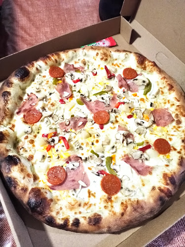 SUPER PIZZA