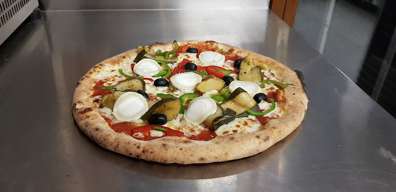Woodiz Mériel ( Pizza au feu de bois )